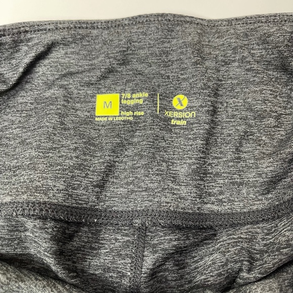 Xersion Grey Heathered Two Tone Sport Leggings Size M - Picture 4 of 5